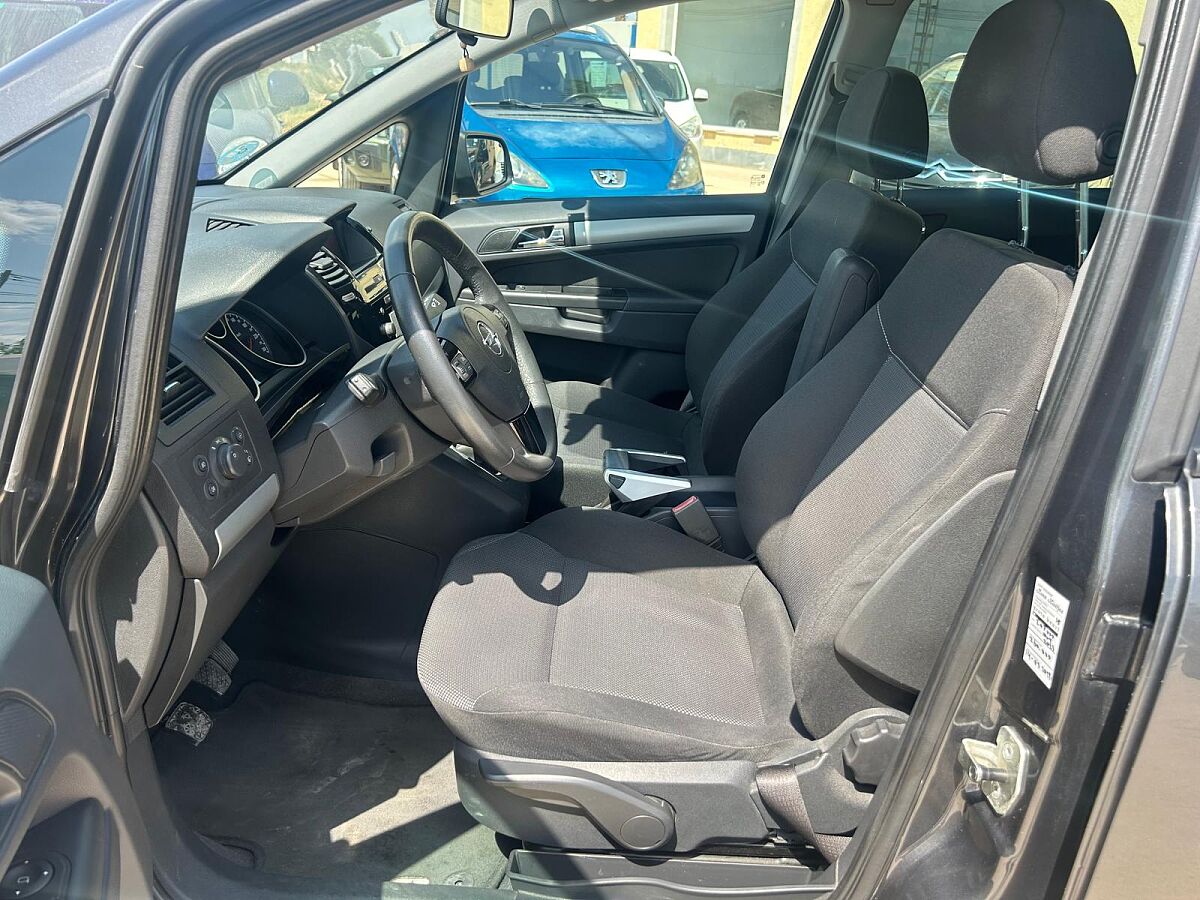 OPEL ZAFIRA 111 JAHRA 1.8 SPANISH LHD IN SPAIN 129000 MILES SUPERB 7 SEATS 2010